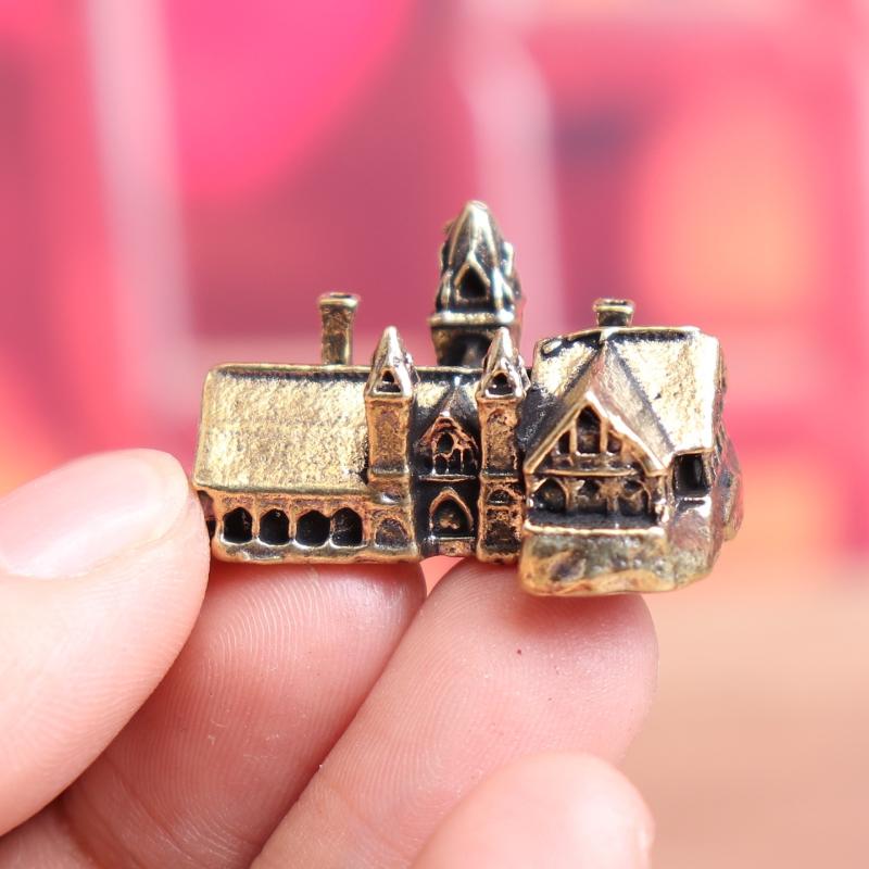 Home Office Architecture - Miniatur Arsitektur Rumah Kecil dari Kuningan