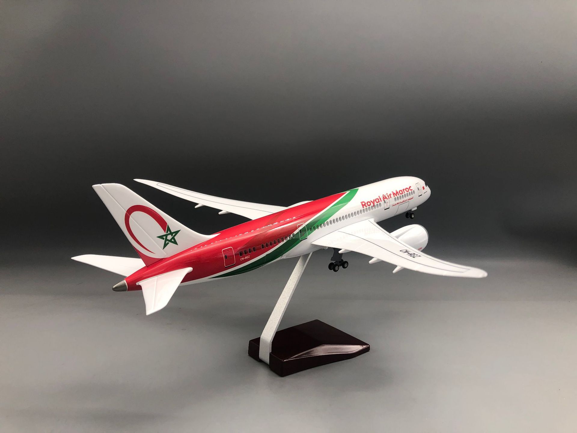 Model Pesawat Royal Air Maroc  - Home Office Architecture ulasan dan harga