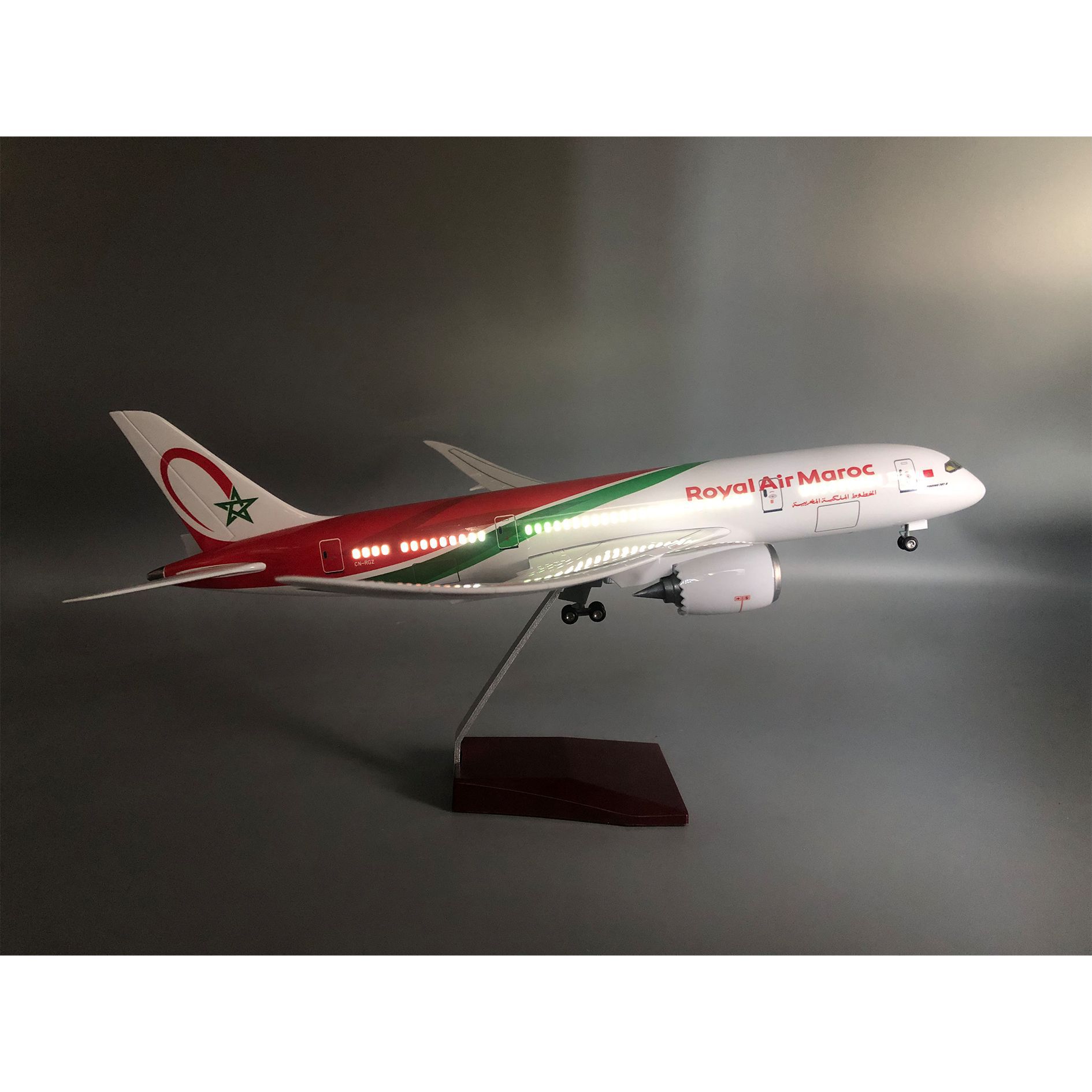 Model Pesawat Royal Air Maroc  - Home Office Architecture ulasan dan harga