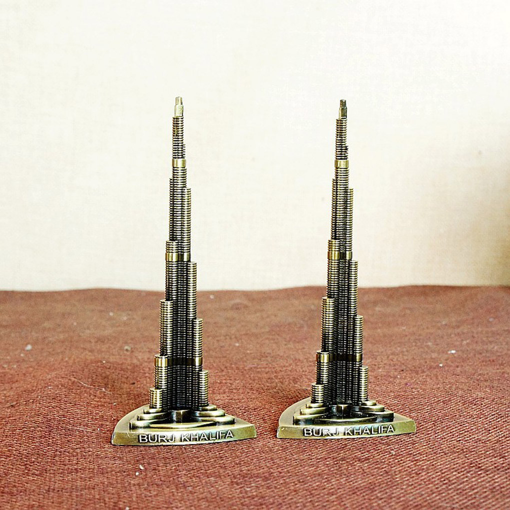 Ornamen Burj Khalifa Dubai, Mo - Home Office Dubai ulasan dan harga